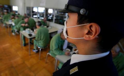لـن تصدق عينــاك .. السجوون في اليابان - 5 نجووم  Japan-old-people-pr_678113c